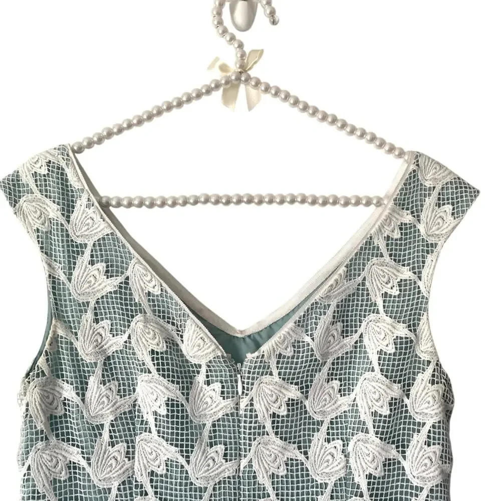 Tory Burch Brooklynn Lace Dress V-Neck size 6 White Sea Moss Green Lining - Picture 5 of 8